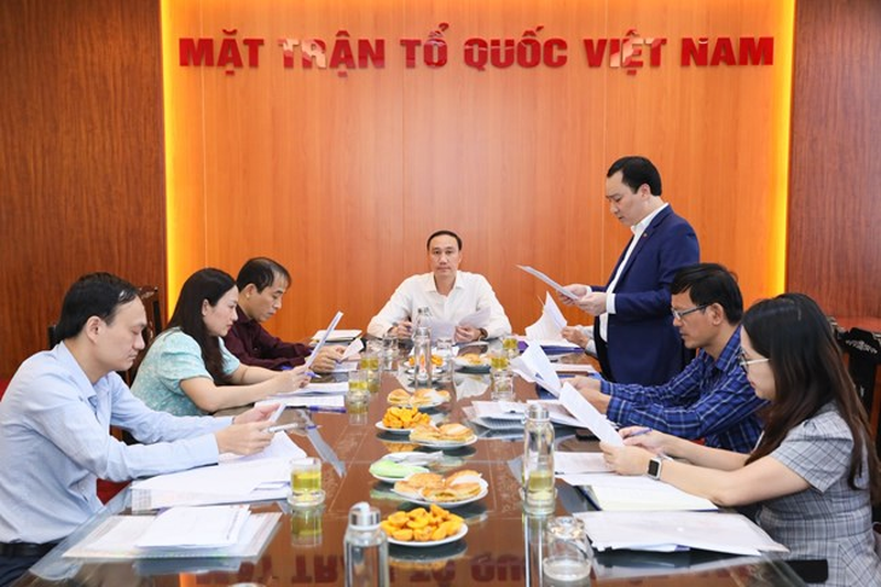 Quang cảnh cuộc họp.