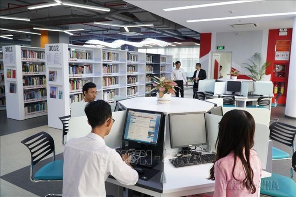 Thư viện Truyền cảm hứng (TDTU INSPIRE Library) của Trường Đại học Tôn Đức Thắng Thành phố Hồ Chí Minh với các dịch vụ mô phỏng theo mô hình thư viện các đại học TOP 100 thế giới. Ảnh: Phương Vy/TTXVN