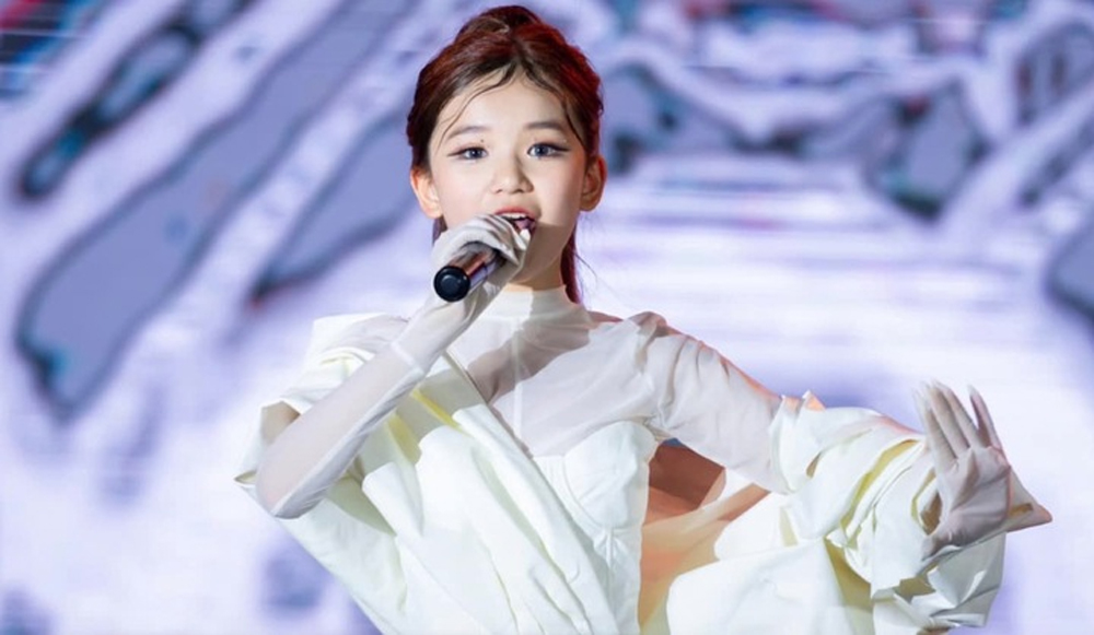 Kim Cương được chú ý khi sở hữu nhiều tài năng ở tuổi 13.