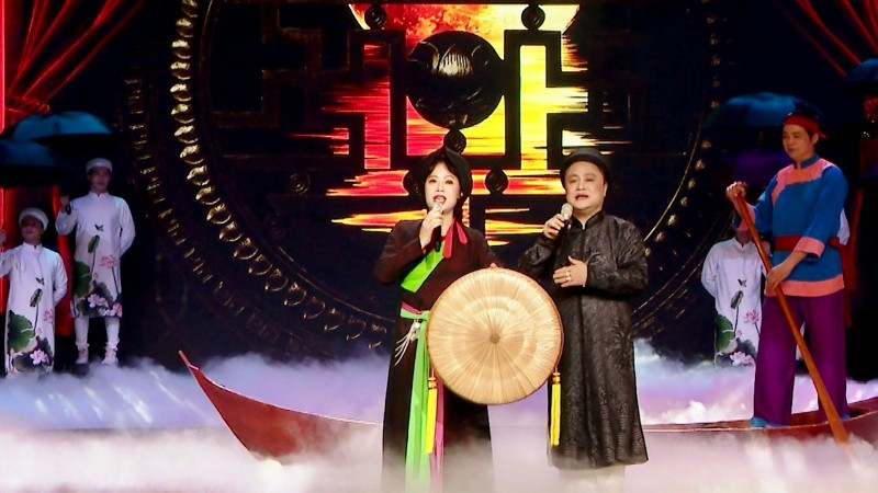 Phim tài liệu “Người giữ hồn di sản” tôn vinh cống hiến bền bỉ của Giáo sư, Tiến sĩ, nghệ sĩ Chu Bảo Quế trên hành trình gìn giữ, lan tỏa giá trị dân ca quan họ. (Ảnh: NHÀ SẢN XUẤT)