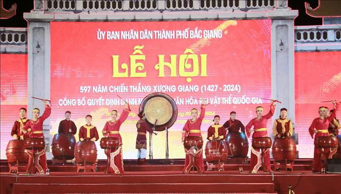 Màn trống Khai mạc Lễ hội 597 năm Chiến thắng Xương Giang.