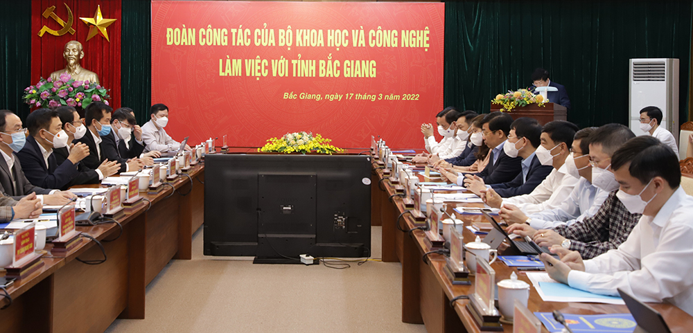 Quang cảnh buổi làm việc.