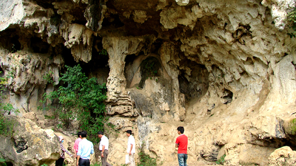 Di tích khảo cổ Mái đá Bản Mòn, xã Thôm Mòn, huyện Thuận Châu, tỉnh Sơn La. Nguồn: sonla-tourism.com.