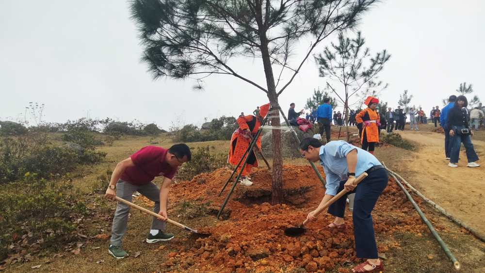 UBND xã Vân Sơn (Sơn Động) phối hợp với Ngân hàng BIDV Chi nhánh Bắc Giang tổ chức 