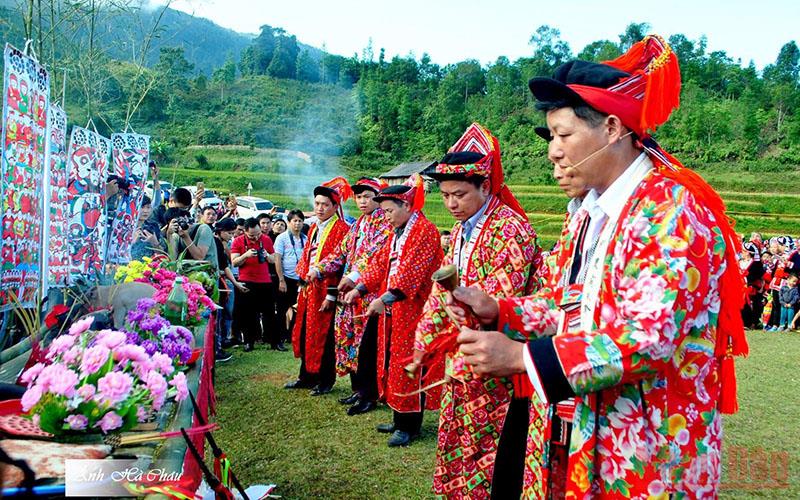 Lễ cúng Bàn Vương của người Dao đỏ, huyện Hoàng Su Phì, Hà Giang. (Ảnh: Triệu Tình)