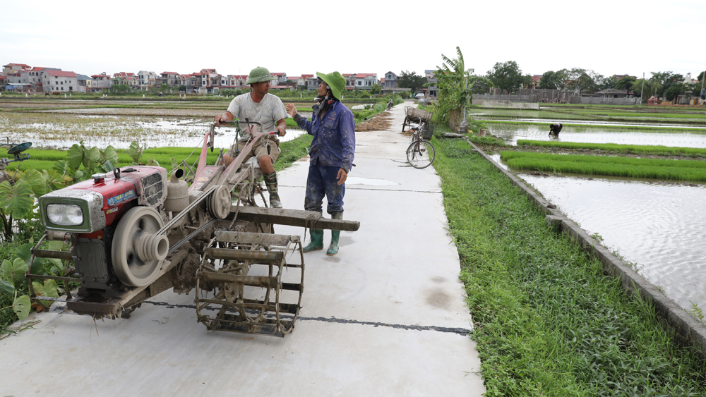 Đường nội đồng thôn Khả Lý Hạ, xã Quảng Minh (Việt Yên) mới được cứng hoá.

