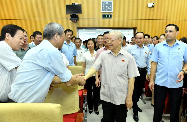 Tổng Bí thư Nguyễn Phú Trọng với đại biểu và cử tri thành phố Hà Nội. (Ảnh: ĐĂNG KHOA)