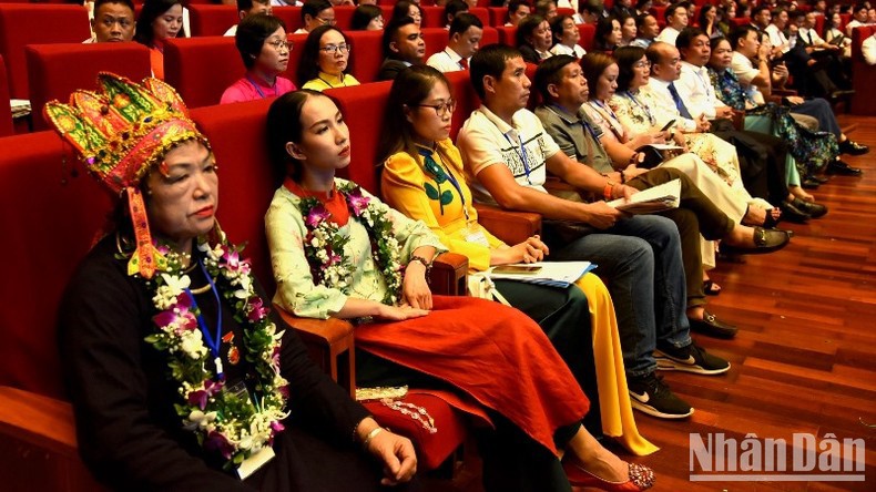 Các đại biểu tham gia Hội nghị Tuyên dương gương điển hình tiên tiến trong lĩnh vực văn hóa toàn quốc năm 2023. (Ảnh: Trần Hải)