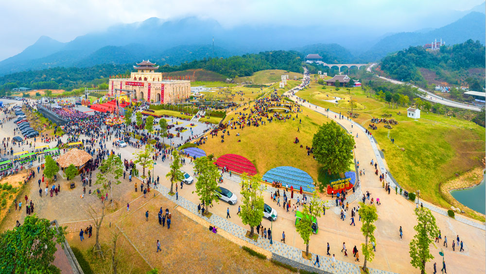 Khu du lịch tâm linh, sinh thái Tây Yên Tử dự kiến đón hàng nghìn lượt khách trong dịp nghỉ lễ Quốc khánh.

Ảnh: Giang Sơn Đông.