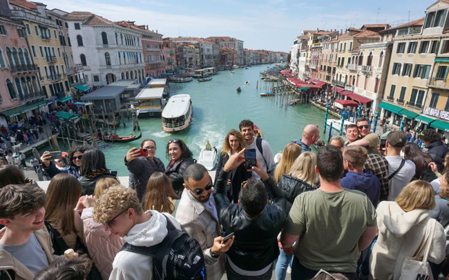 Thành phố Venice áp dụng quy định giới hạn đoàn du lịch tối đa 25 người - Ảnh: Getty