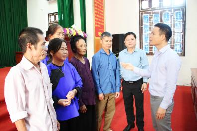 Tuyên truyền về pháp luật cho người dân xã Kép.