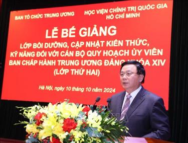 GS.TS Nguyễn Xuân Thắng, Ủy viên Bộ Chính trị, Giám đốc Học viện Chính trị quốc gia Hồ Chí Minh, Chủ tịch Hội đồng Lý luận Trung ương phát biểu chỉ đạo. Ảnh: Văn Điệp/TTXVN