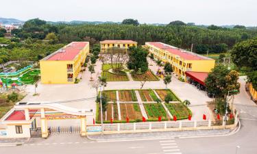 Xã Kép quan tâm đầu tư cơ sở vật chất trường học, góp phần giảm nghèo hiệu quả.