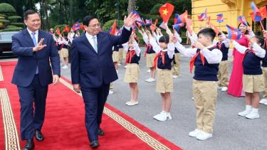 Thủ tướng Phạm Minh Chính đón Thủ tướng Campuchia Samdech Hun Manet.