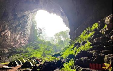 Cửa hang Pygmy, hang động lớn thứ tư thế giới, nằm trong vùng lõi VQG Phong Nha-Kẻ Bàng. (Ảnh: Mỹ Hạnh)