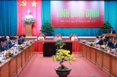 Thủ tướng Phạm Minh Chính làm việc với Ban Thường vụ Tỉnh ủy Bình Định.