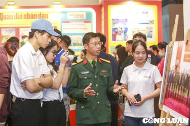 Hội báo cũng là cơ hội quan trọng để các sinh viên báo chí học hỏi được kỹ năng, khả năng sáng tạo trong quá trình tác nghiệp.

