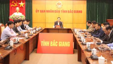 Đồng chí Lê Ô Pích chủ trì hội nghị tại điểm cầu tỉnh Bắc Giang.