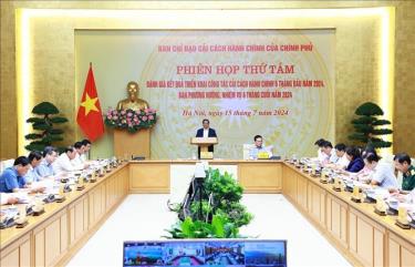 Thủ tướng Phạm Minh Chính, Trưởng Ban Chỉ đạo Cải cách hành chính của Chính phủ chủ trì phiên họp.