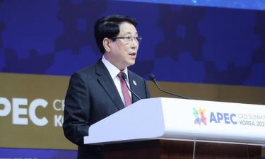 Chủ tịch nước Lương Cường phát biểu tại Hội nghị thượng đỉnh Doanh nghiệp APEC 2025.